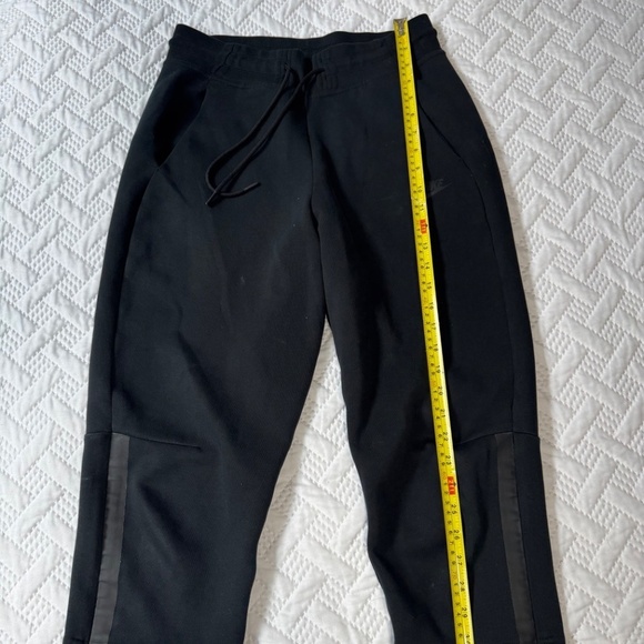 Nike Tech Fleece Black Size Small Man Woman Unisex Activwear Capris Joggers - Picture 8 of 10